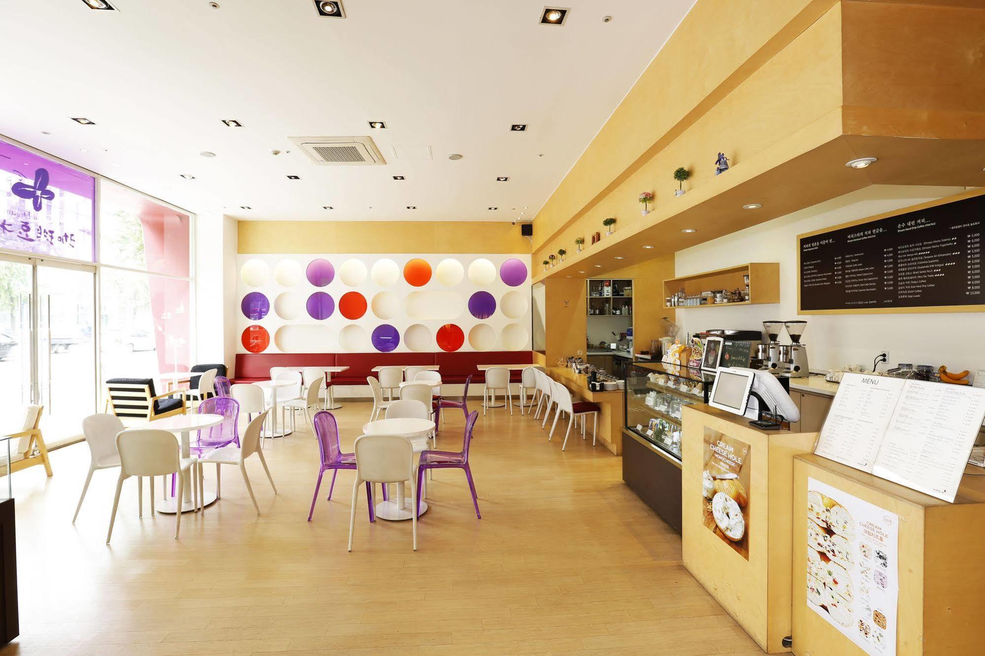 Ramada By Wyndham Dongdaemun Hotel 3*
