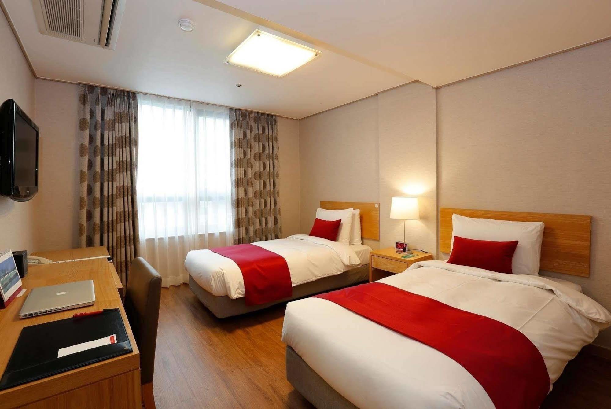 Ramada By Wyndham Dongdaemun 3*